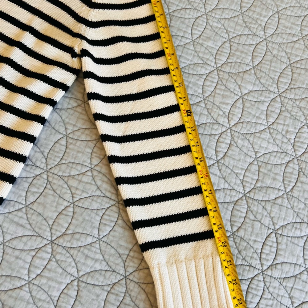J CREW WOMENS SIZE SMALL NWT Striped Turtleneck Sweater - Black and White - Picture 3 of 12